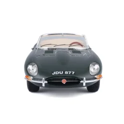 Burago 1/18 Jaguar E Cabriolet 1961 Diecast Model