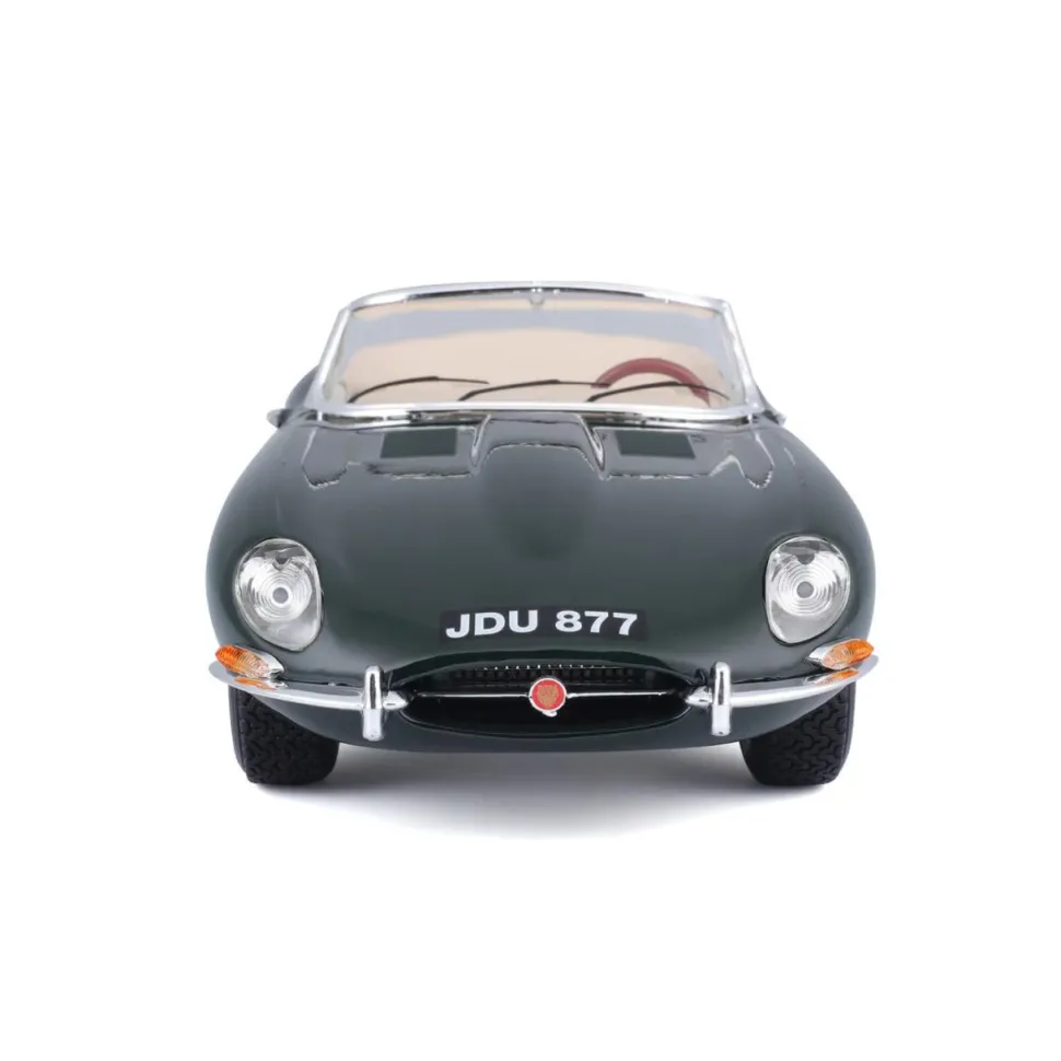 Burago 1/18 Jaguar E Cabriolet 1961 Diecast Model