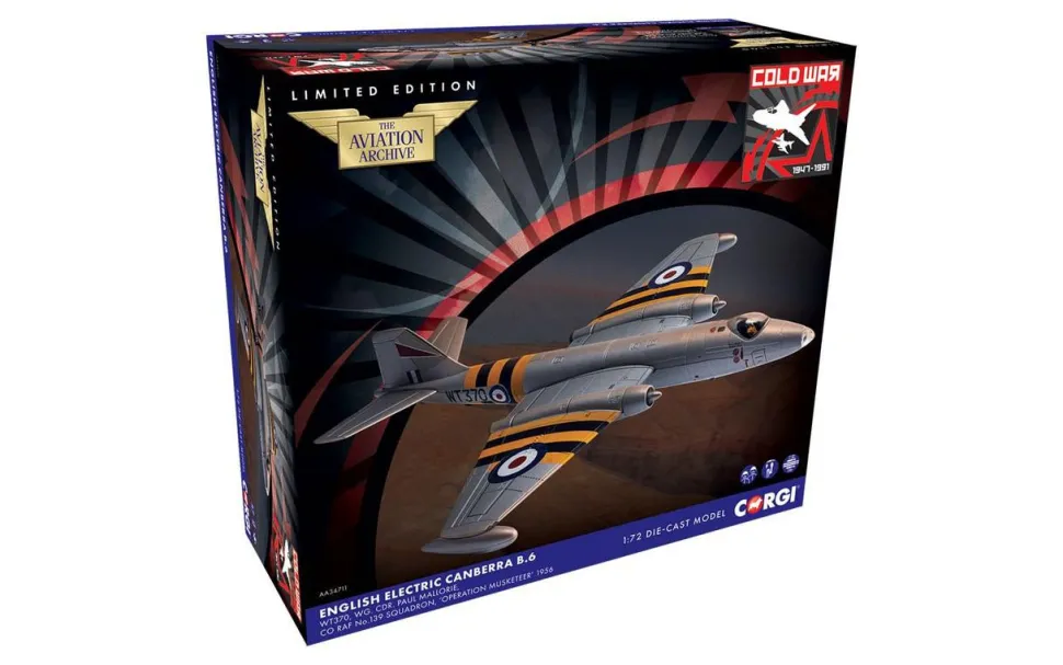 Corgi 1/48 English Electric Canberra B.6 WT370, Wg. Cdr. Paul Mallorie Diecast Model