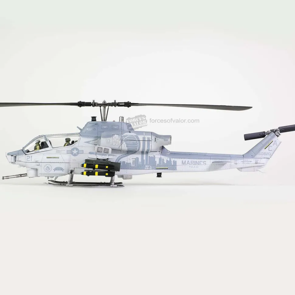 Forces Of Valor 1/48 Bell AH-1W Whiskey Cobra Diecast Models