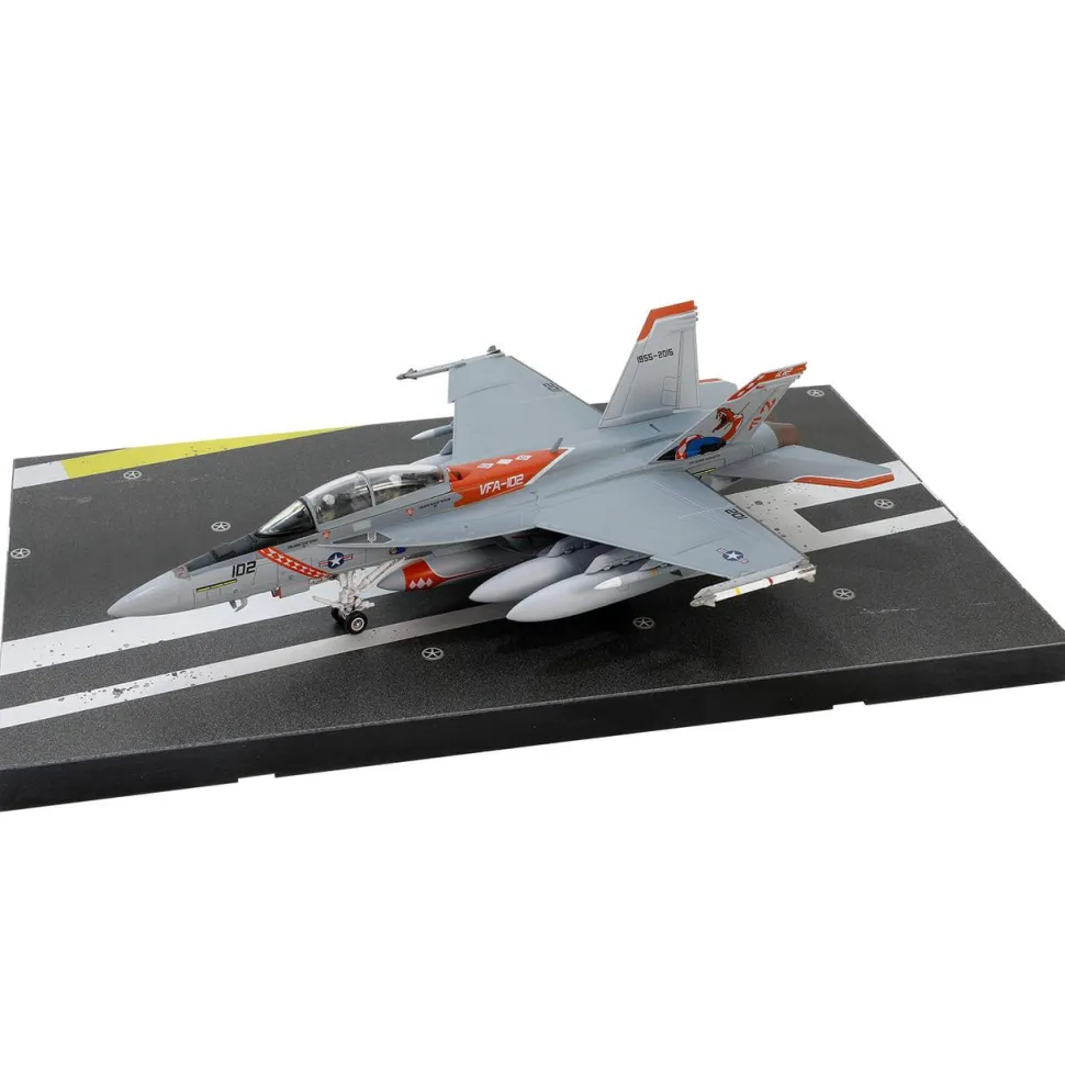 Forces Of Valor 1/72 F/A-18F Super Hornet VFA-102 Diamondbacks U.S. Navy Diecast Model