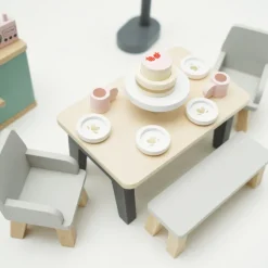 Le Toy Van Daisylane Dining Room Dolls House Furniture