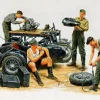 Master Box 1/35 German Motorcycle Repair Crew