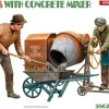 MiniArt 1/35 Workers with Concrete Mixer