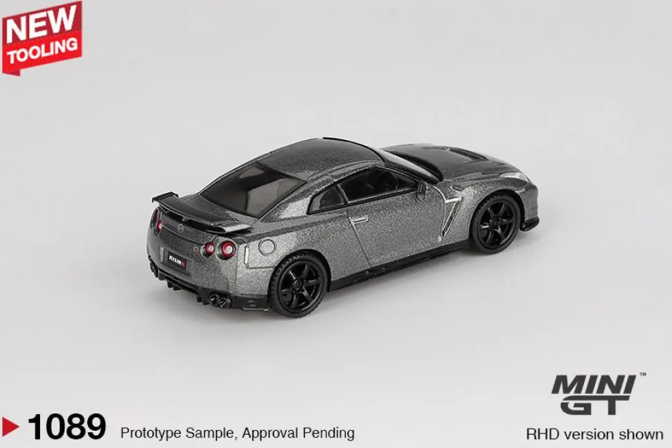 Mini GT 1/64 Nissan GT-R 2013 Dark Metal Gray (NISMO R35 CRS Version)