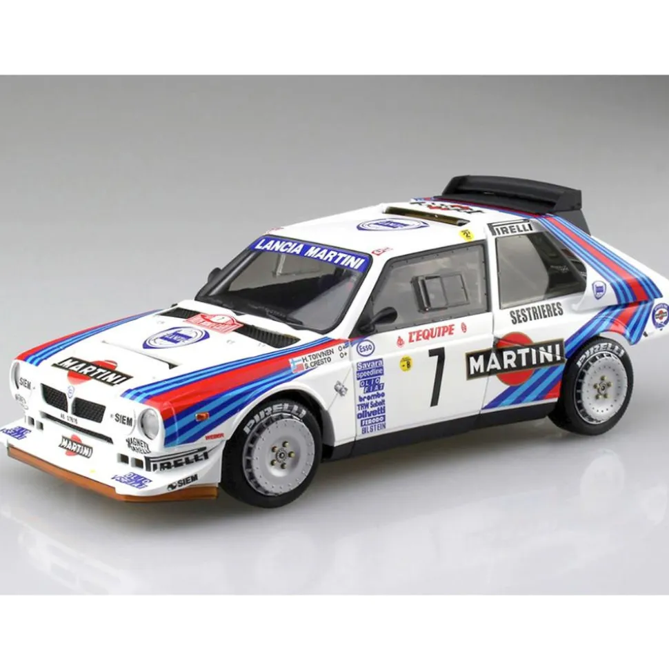 NuNu 1/24 Lancia Delta S4 Martini Montecarlo 1986 Model Kit