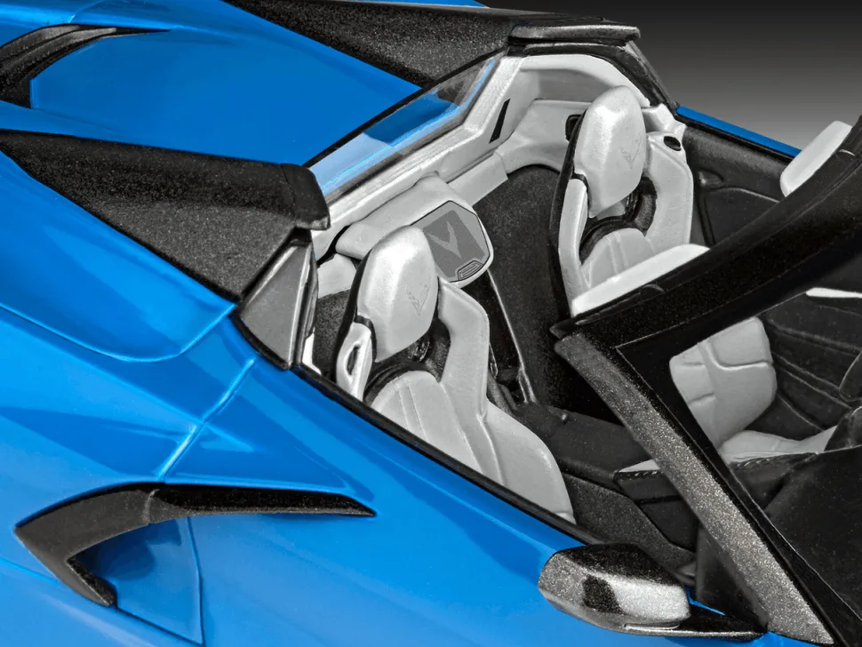 Revell 1/24 Chevrolet Corvette C8 Cabriolet 2022
