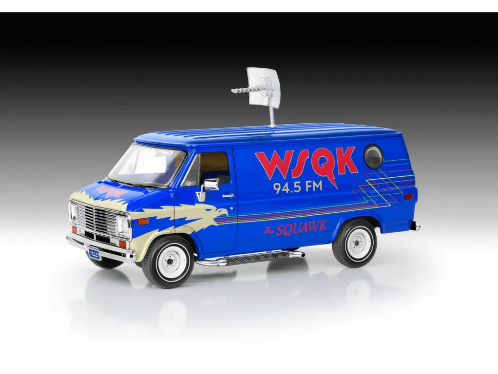 Revell 1/24 GMC WSQK Squawk Van (Stranger Things) Starter Set