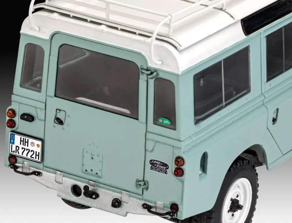 Revell 1/24 Land Rover Series III Starter Set
