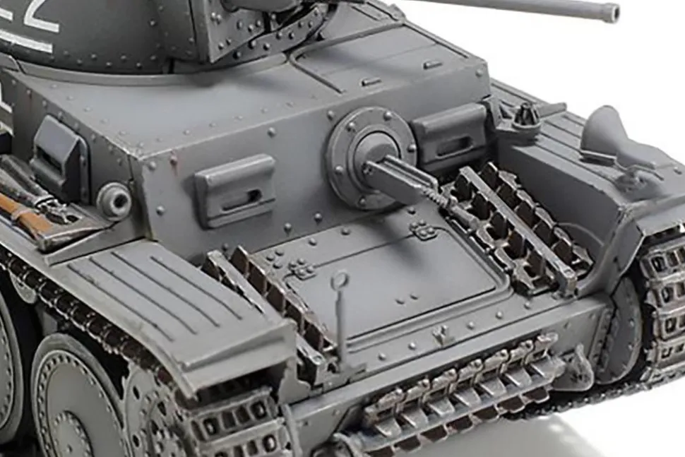 Tamiya 1/48 German Panzer 38(T) Ausf E/F