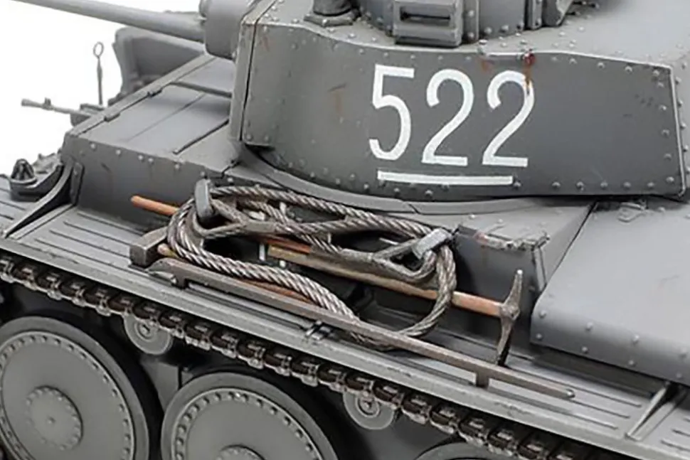 Tamiya 1/48 German Panzer 38(T) Ausf E/F