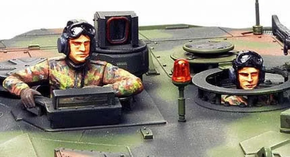 Tamiya 1/35 Leopard 2A6 MBT