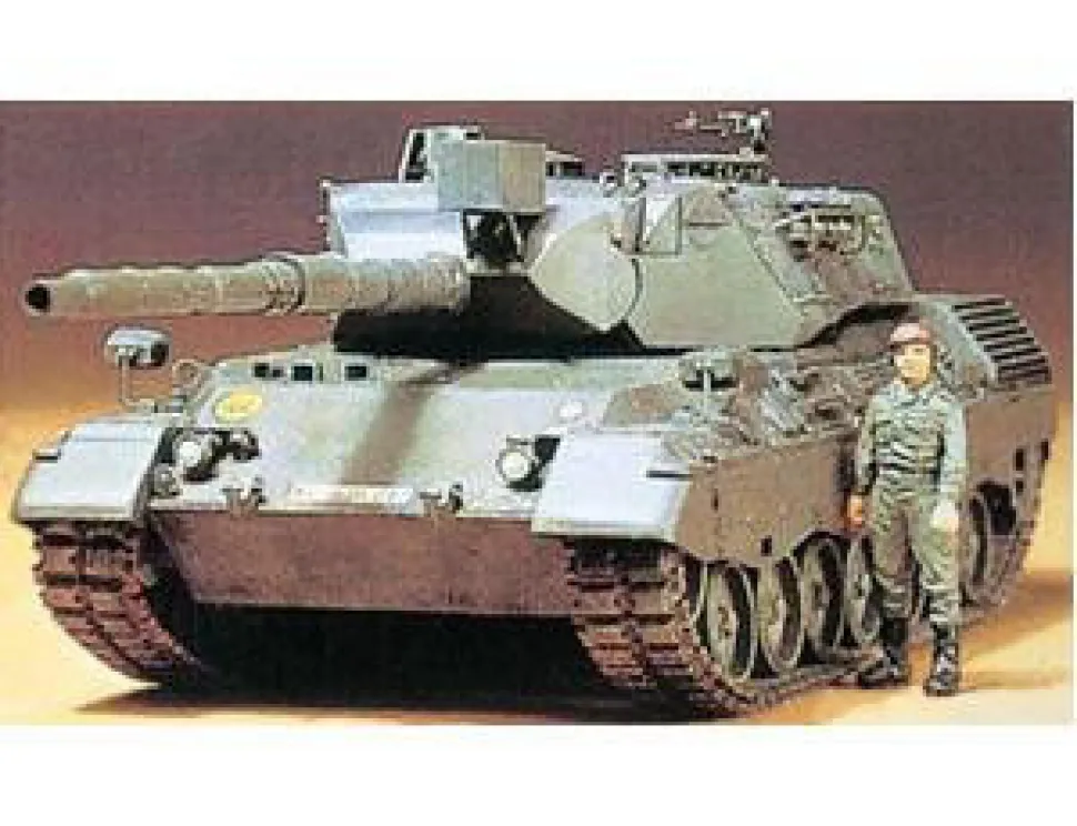 Tamiya 1/35 Leopard A4 MBT