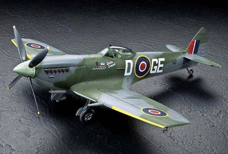 Tamiya 1/32 Supermarine Spitfire Mk.XVIe
