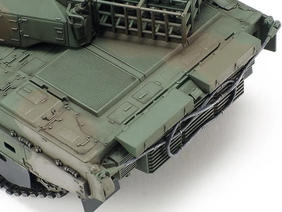 Tamiya 1/48 Type 10 MBT JGSDF